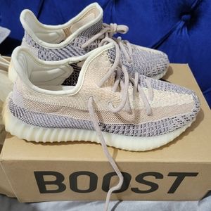 Yeezy Boost 350 V2